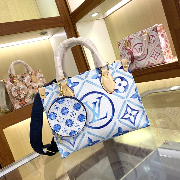 ルイヴィトンバッグ背面デザイン